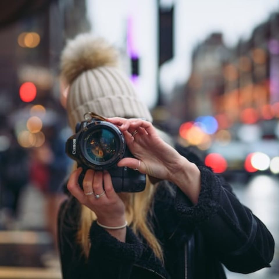 The Most Effective Way To Use A Camera Grip Strap!